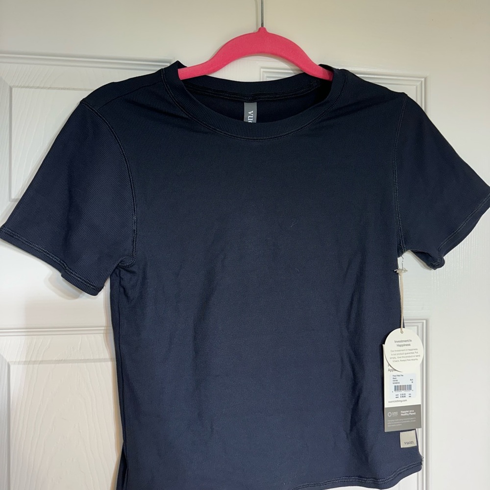 Vuori Pose Fitted Tee